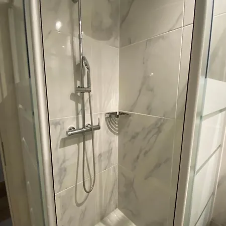 Tres Beau Avec Terrasse