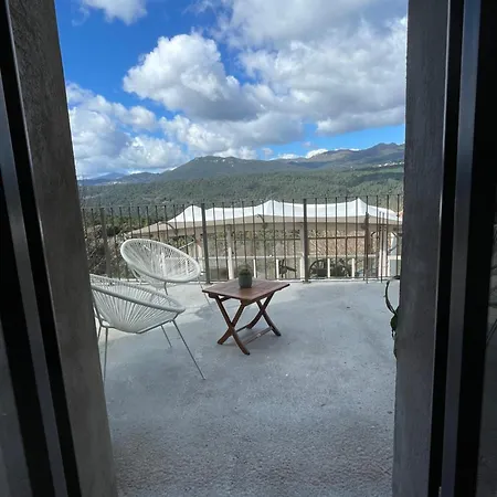 Tres Beau Avec Terrasse